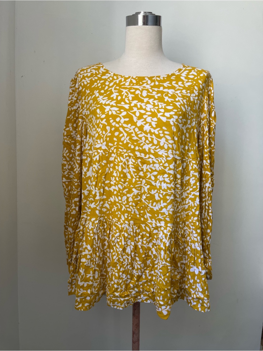 Time and Tru Mustard and White Floral Peplum Tunic